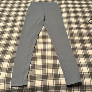 Alo Size small high rise alo leggings with detail up the back of legs